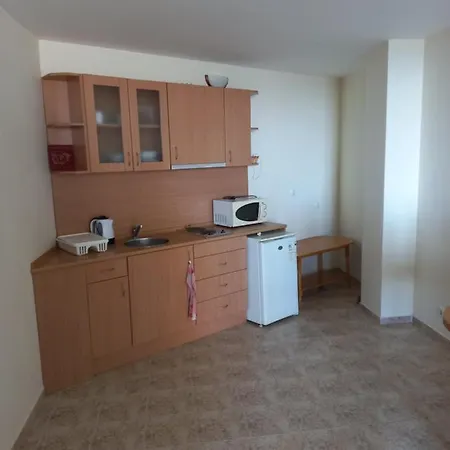 Apartamento Апартаменти-Рутбей-Равда